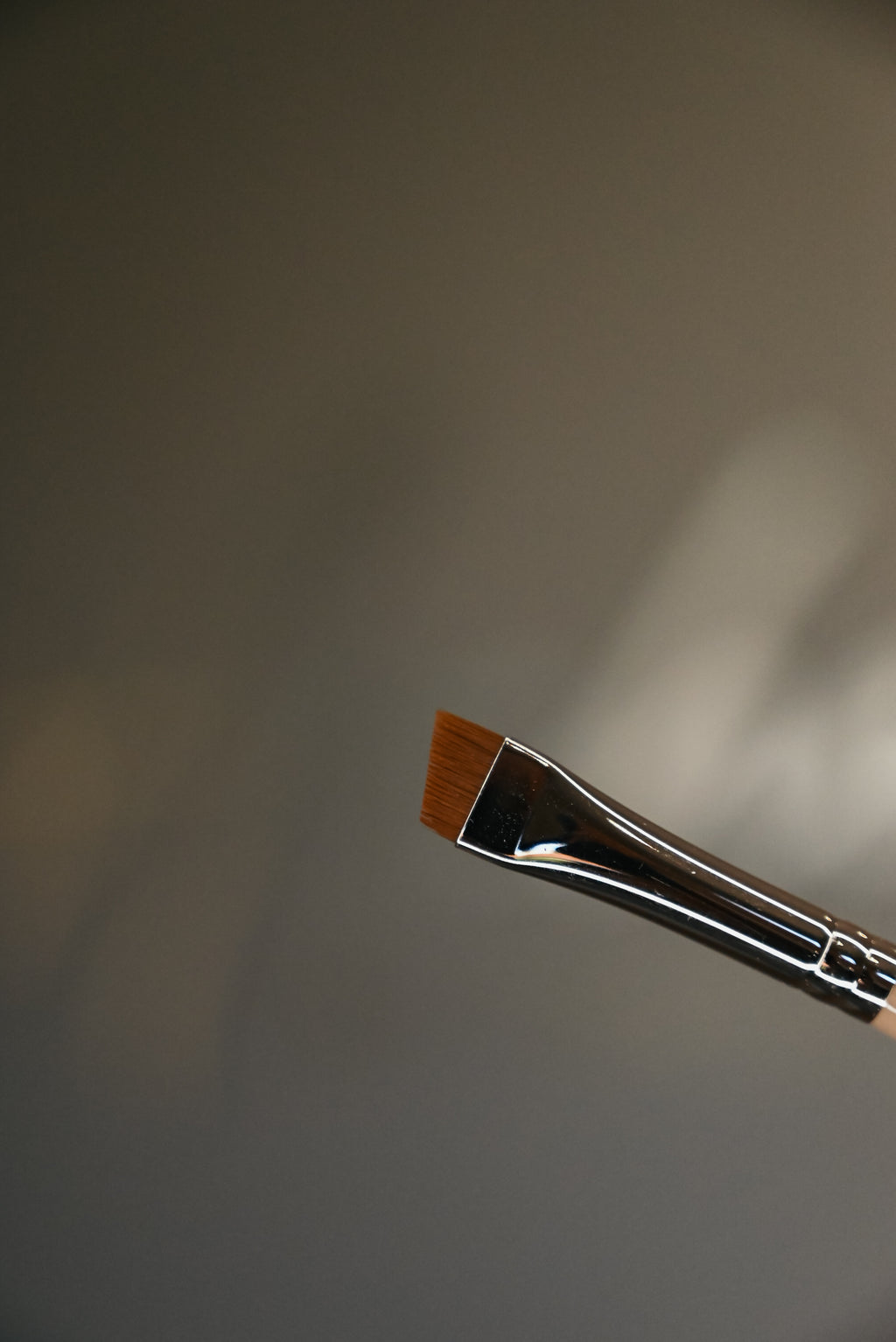Brow sculpting brush